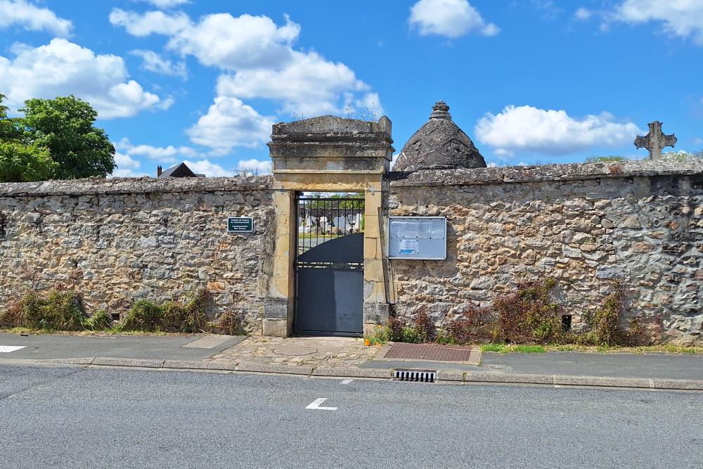 Oorlogsgraven van het Gemenebest Baug en Anjou #2