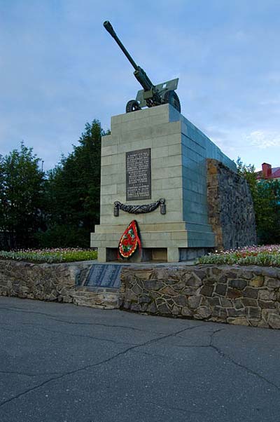 Monument 6e Kustbatterij & Massagraf Sovjet Soldaten