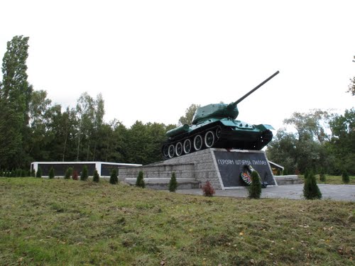 Memorial Battle of Pillau (T-34/85 Tank)
