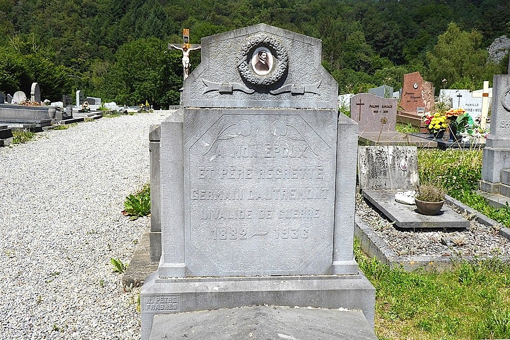 Belgian Graves Veterans Olloy-sur-Viroin #3