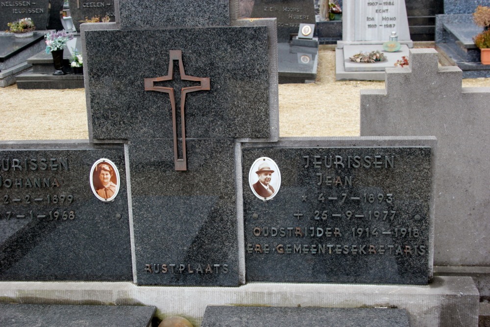 Belgian Graves Veterans Hees