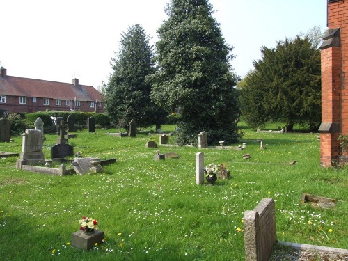 Commonwealth War Grave Calow Congregational Chapelyard