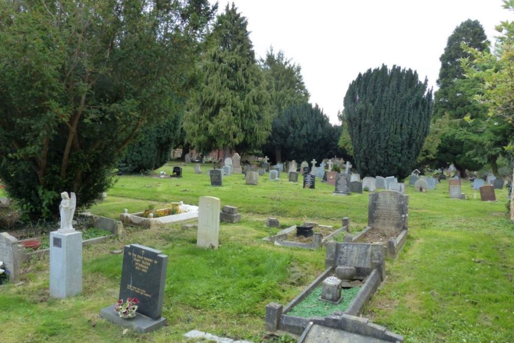 Commonwealth War Graves Calverton Road Cemetery