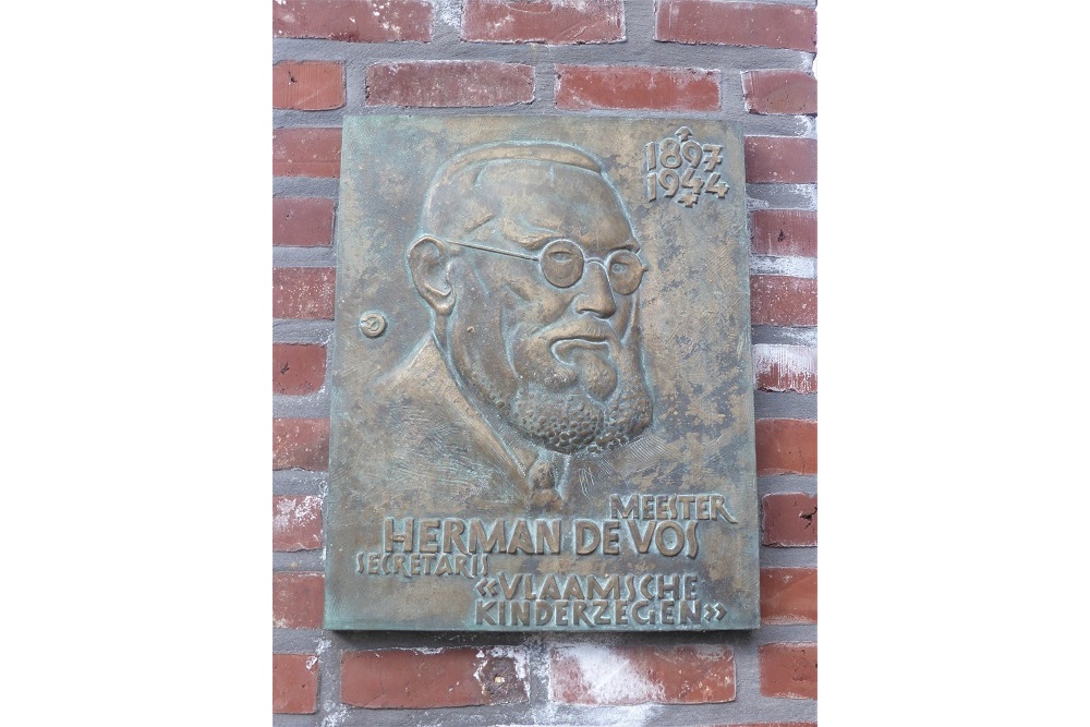 Memorial Herman De Vos