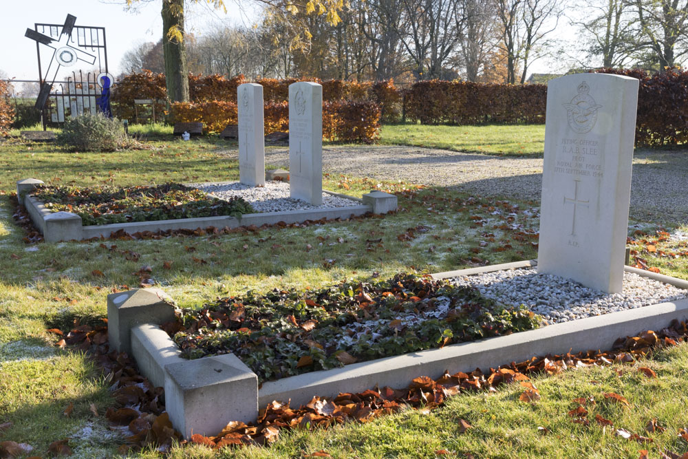 Oorlogsgraven van het Gemenebest Protestantse Begraafplaats Zeddam