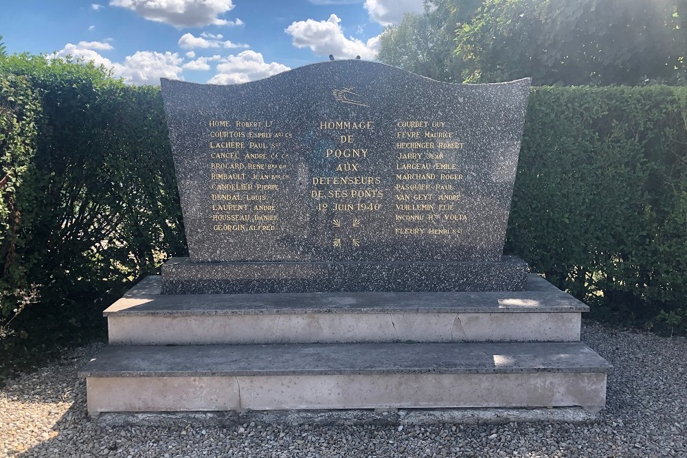 Monument Franse Verdedigers Brug Pogny