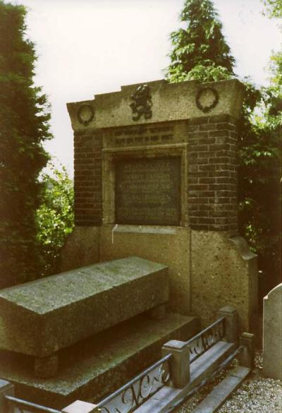 Dutch War Graves Protestant Cemetery Veen