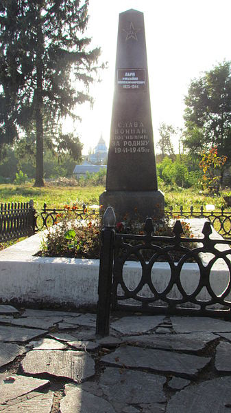 Grave M.V. Larin