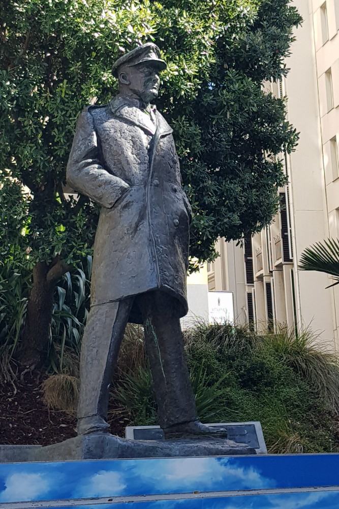 Memorial Lt Gen Freyberg #2