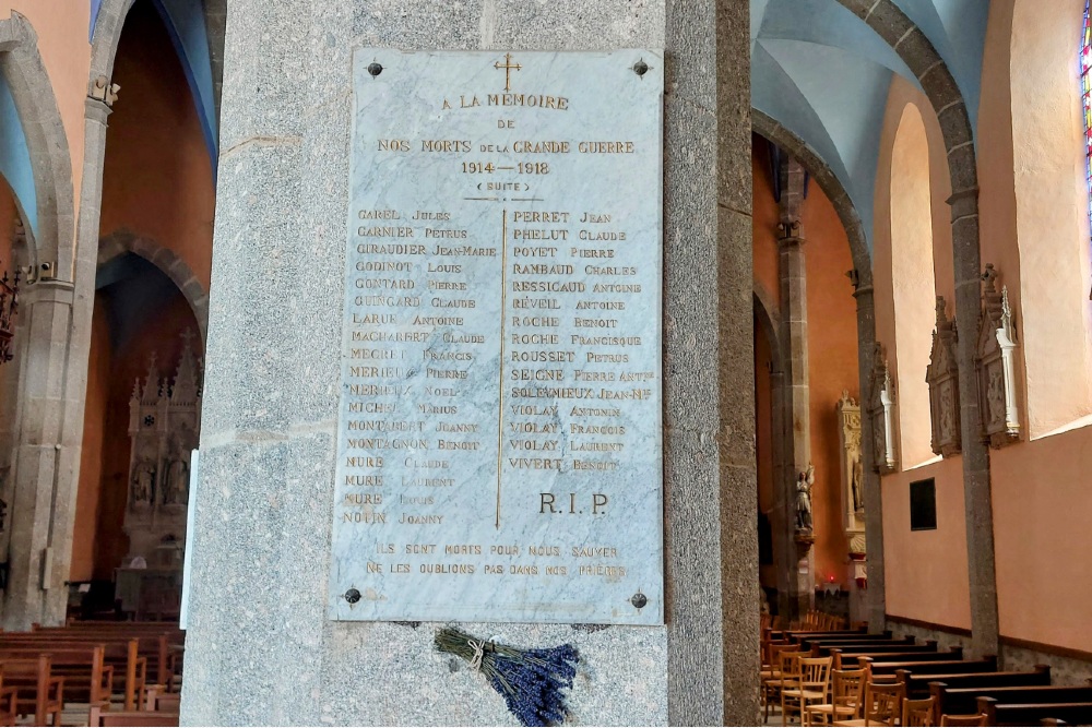 Oorlogsmonument Kerk Saint-Martin-Lestra #2