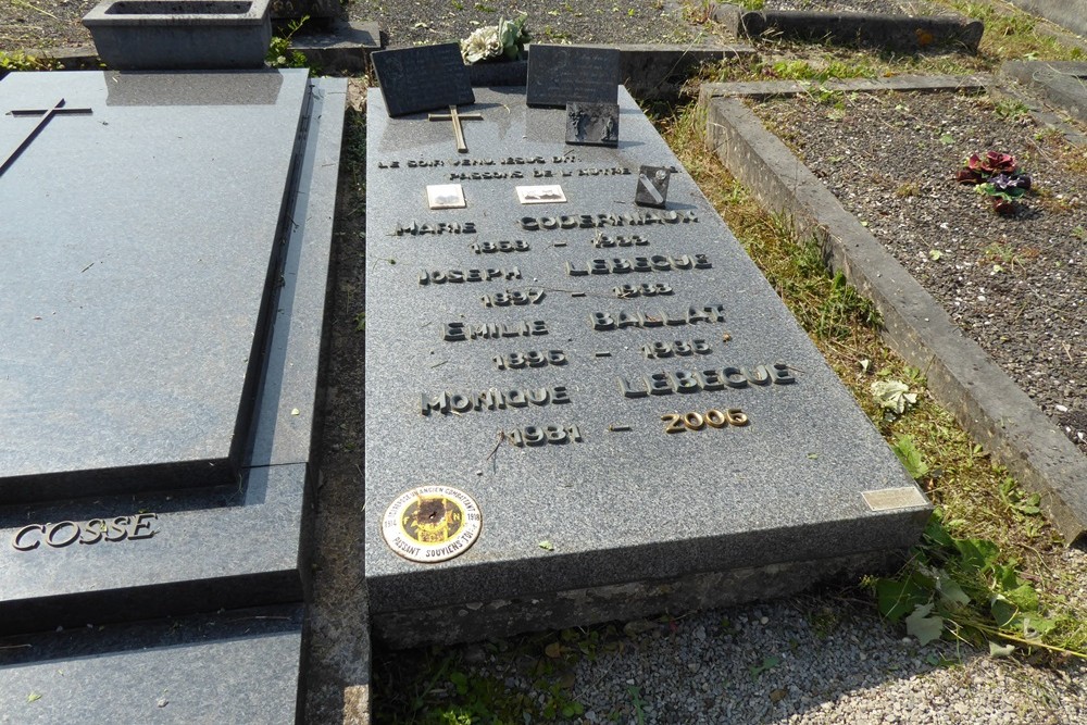 Belgian Graves Veterans Couvin #3