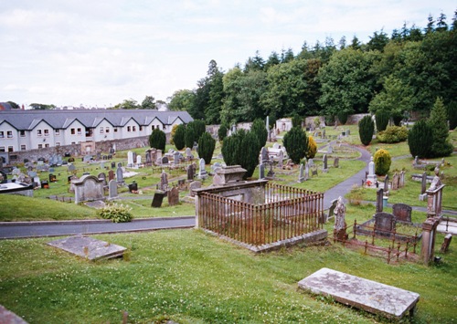 Commonwealth War Graves St Malachi Churchyard