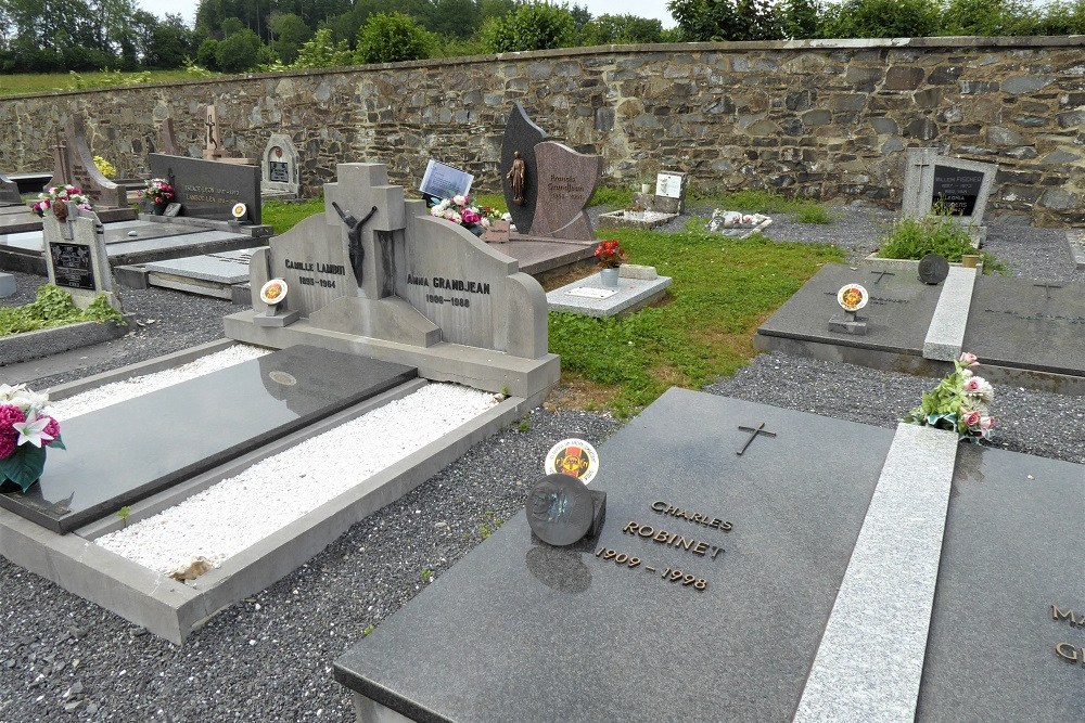 Belgian Graves Veterans Petit-Fays
