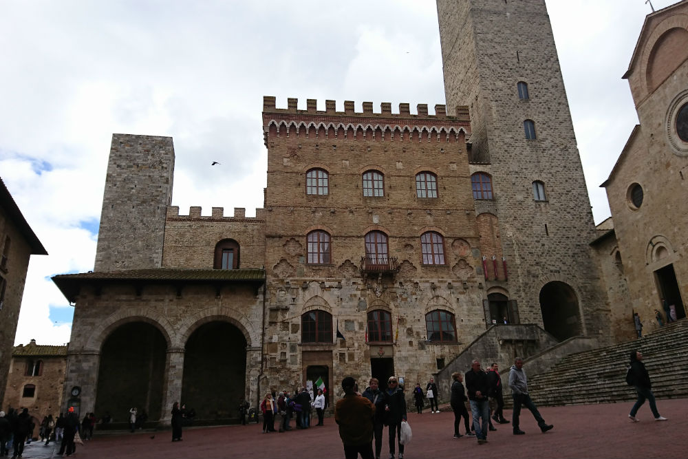 Monument Bevrijding San Gimignano