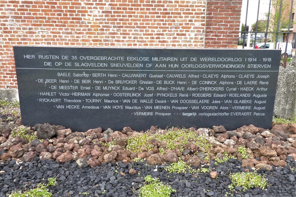 Oorlogsmonument Begraafplaats Eeklo #2