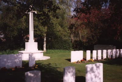 Commonwealth War Graves Landican Cemetery