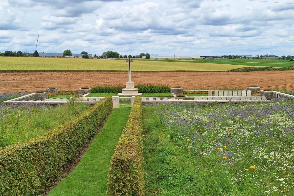 Commonwealth War Cemetery Drummond