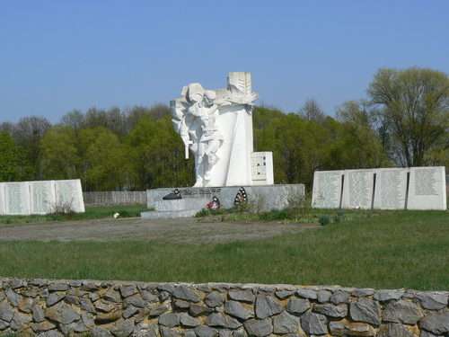 Sovjet Oorlogsbegraafplaats Adryzyn
