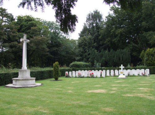 Oorlogsgraven van het Gemenebest Lenham Cemetery