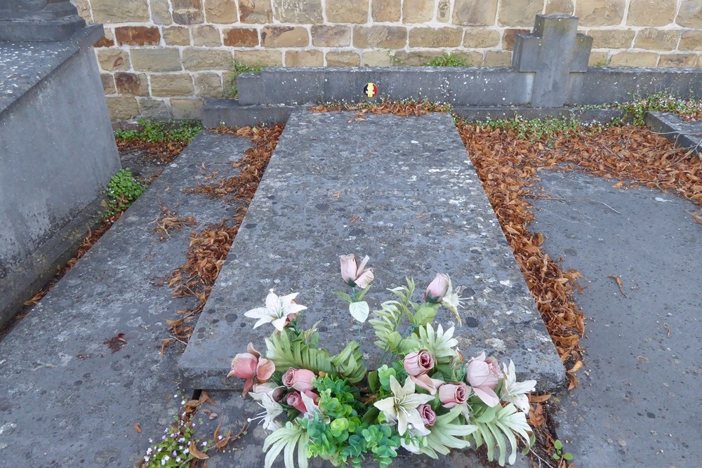 Belgian War Graves  Assesse #4