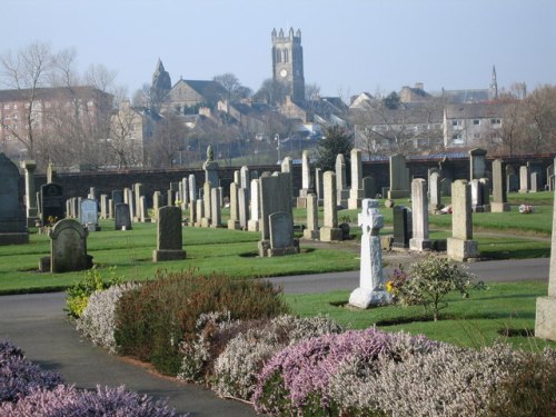 Commonwealth War Graves Kilwinning Cemetery