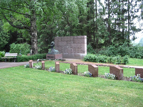 Finnish War Graves Karinainen