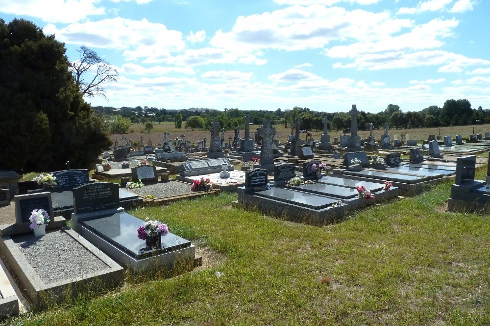 Commonwealth War Graves Gunning Roman Catholic Cemetery