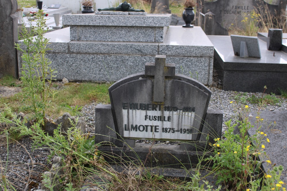 Belgian War Graves Moustier-sur-Sambre