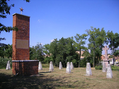 Soviet War Cemetery Szakszend