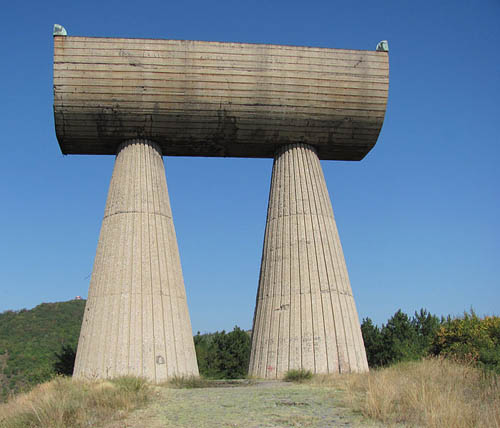 Partisan Memorial Kosovska Mitrovica