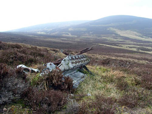 Crashlocatie & Restant Miles Magister Lesvliegtuig Cairn of Finglenney