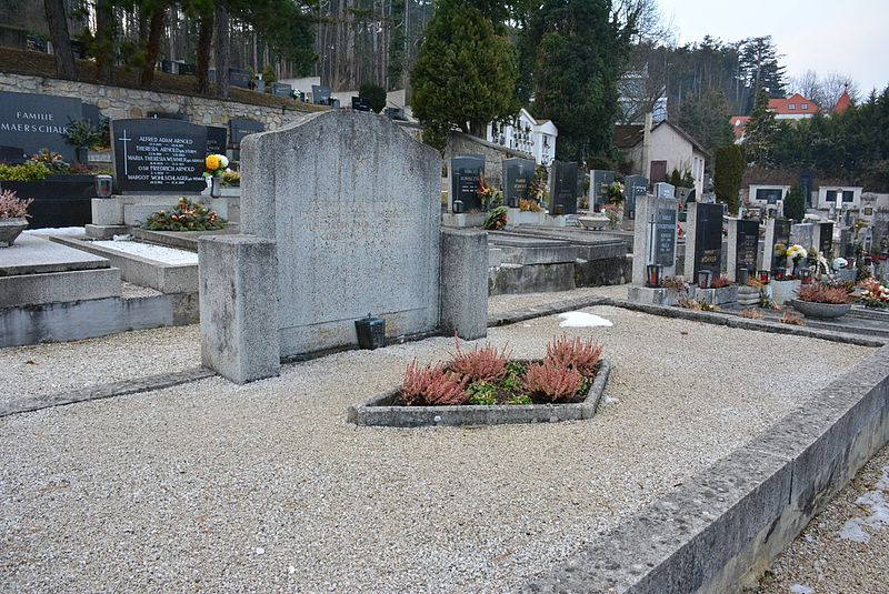 Russian Mass Grave Enzesfeld-Lindabrunn
