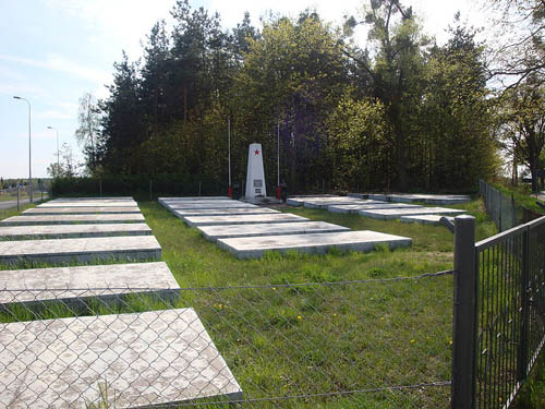 Sovjet Oorlogsbegraafplaats Pienki
