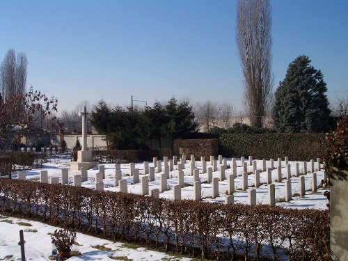 Oorlogsgraven van het Gemenebest Cremona