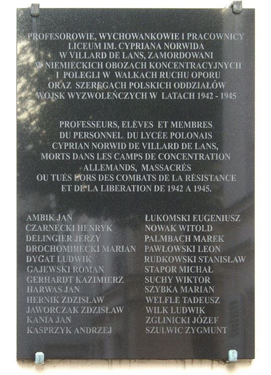 Monument Tweede Wereldoorlog Lyce Polonais Cyprian Norwid