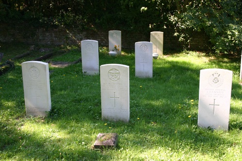 Commonwealth War Graves Kingston Cemetery