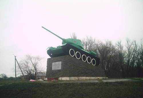 Liberation Memorial (T-34/85 Tank) Zimovniki