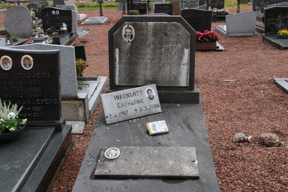 Belgian Graves Veterans Smeermaas