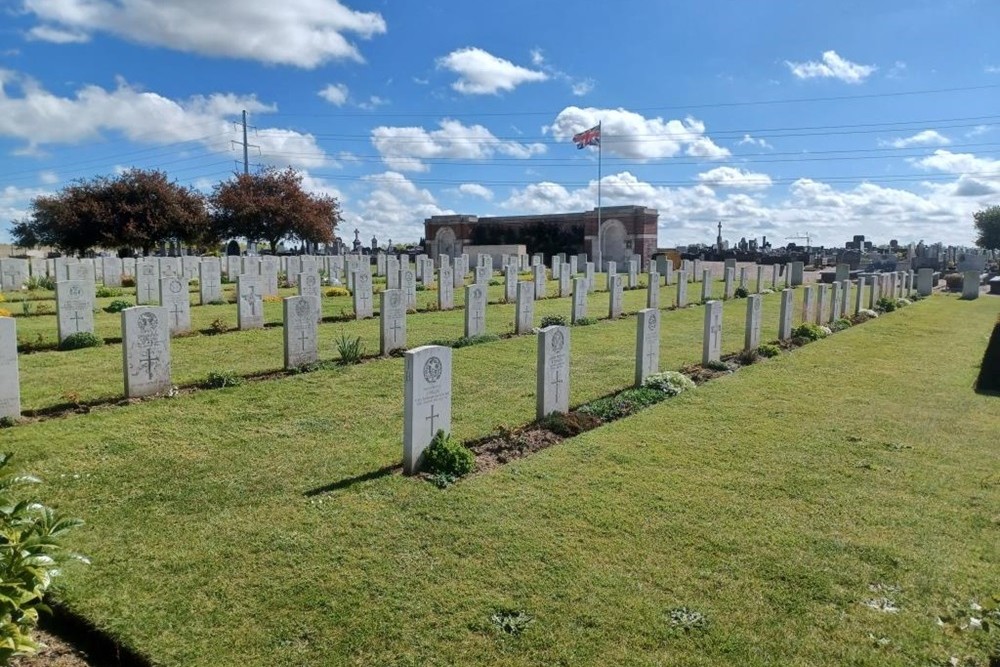 Oorlogsgraven van het Gemenebest Aire-sur-la-Lys #2