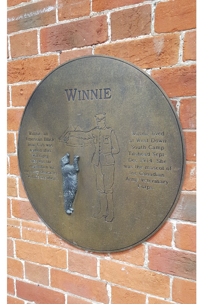 Monument Winnie Tilshead
