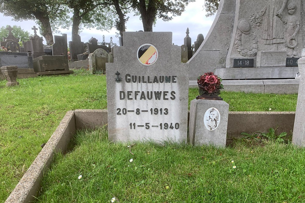 Memorial & Cemetery Guillaume Defauwes #3