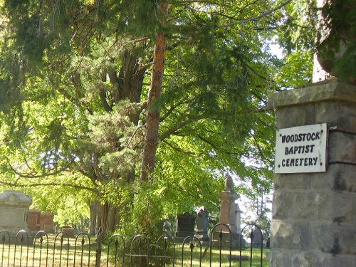Commonwealth War Grave Woodstock Baptist Cemetery
