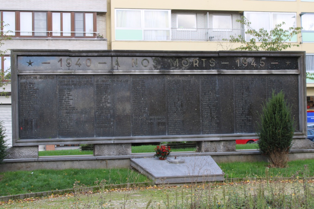 Monument Tweede Wereldoorlog La Louvire	 #2