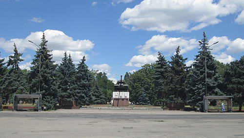 Liberation Memorial Nikopol (IS-2 Tank)