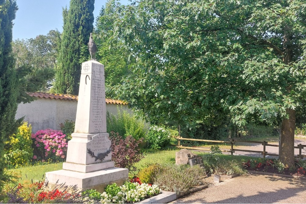 War Memorial Saint-Andr-le-Puy #4