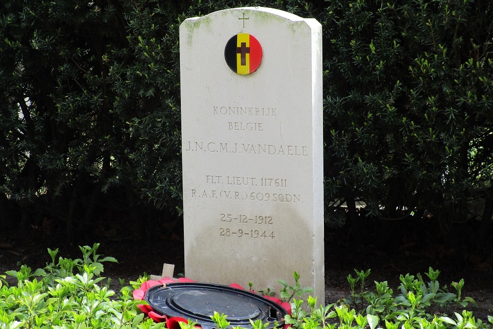 Belgisch Oorlogsgraf Algemene Begraafplaats Alblasserdam