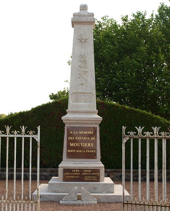 War Memorial Moutiers-en-Puisaye