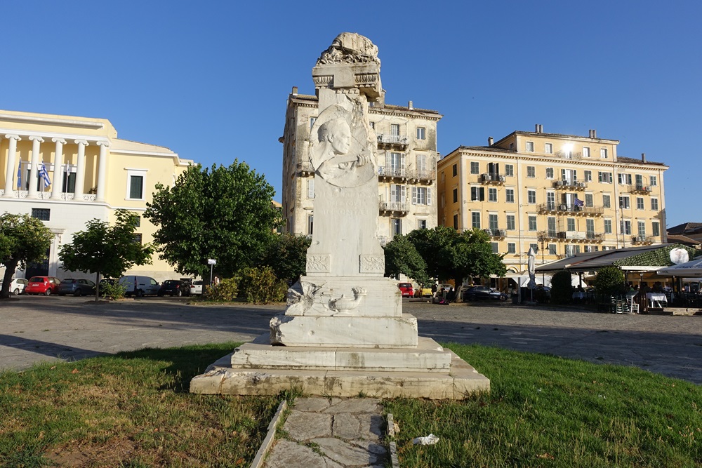 Monument Griekse 10e Infanterie Regiment