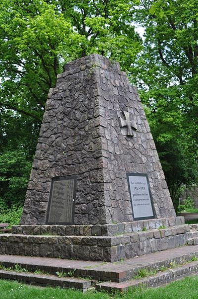 Oorlogsmonument Altrahlstedt #1
