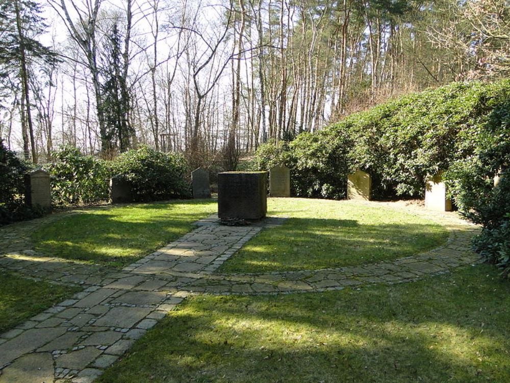 Monument Verwoeste Joodse Begraafplaats